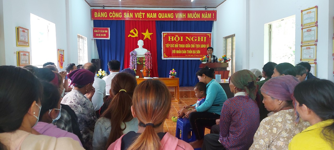 Hội nghị tiếp xúc đối thoại giữa Chủ tịch UBND xã với nhân dân thôn Ba Sơn, xã Ba Vinh, huyện Ba Tơ