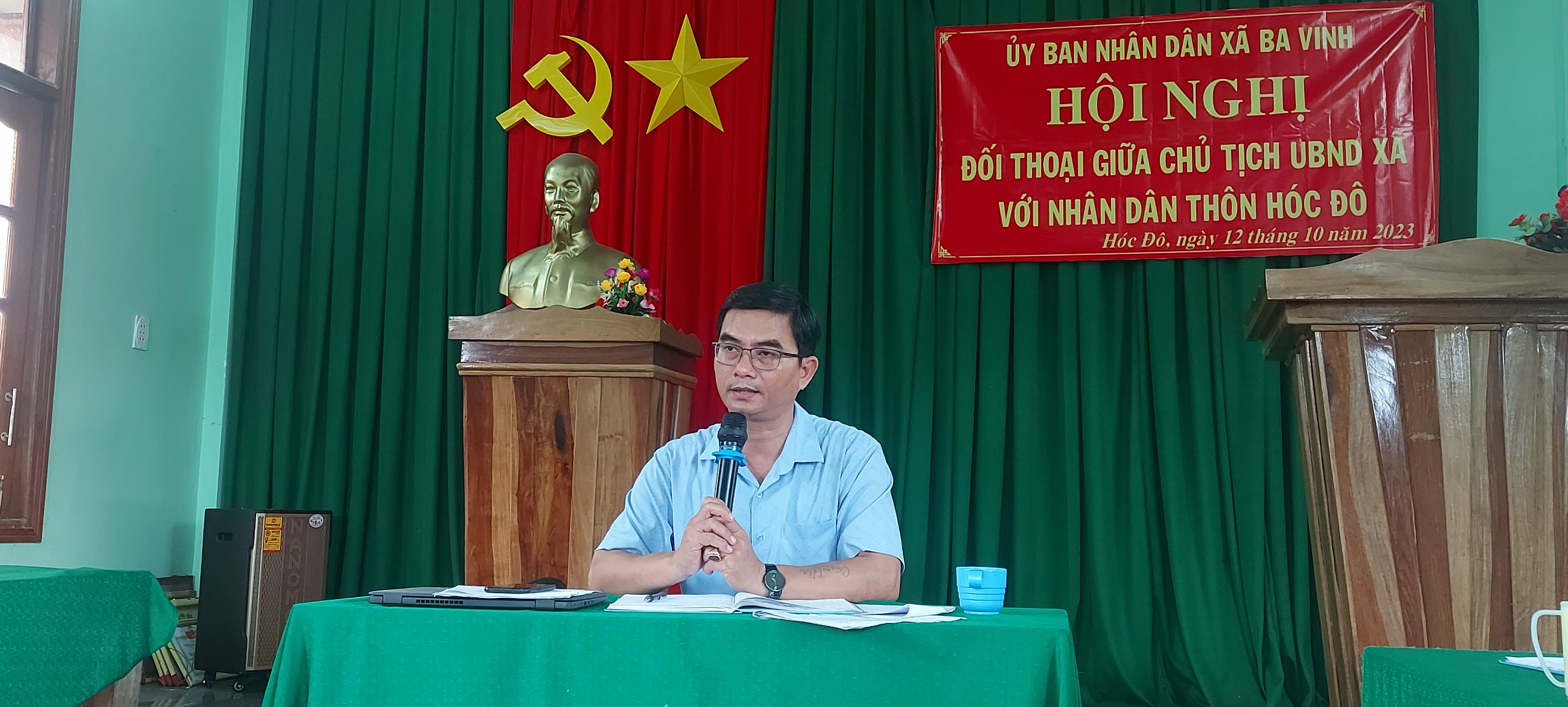 Hội nghị đối thoại giữa Chủ tịch UBND xã với nhân dân thôn Hóc Đô, xã Ba Vinh